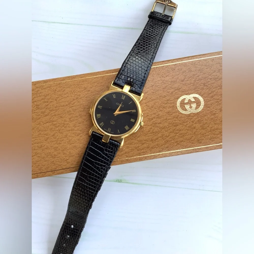 Authentic GUCCI DRESS watch💥💥💥